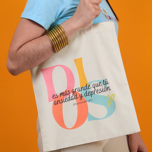 Dios es más grande Tote Bag
